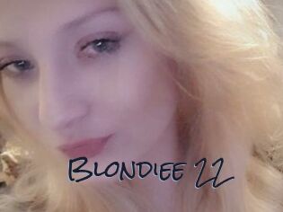 Blondiee_22