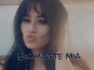 Brunette_mia