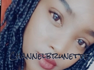 Channelbrunette