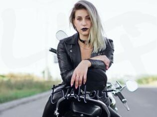 EvaHolt