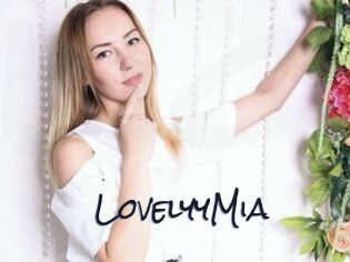 LovelyyMia