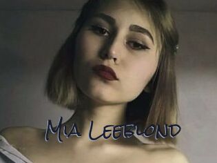 Mia_Leeblond