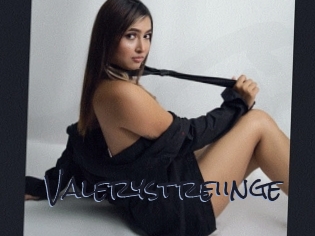 Valerystreiinge