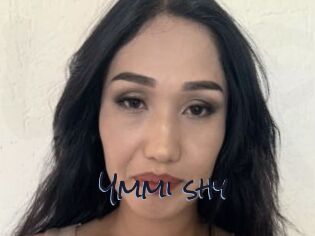 Ymmi_shy